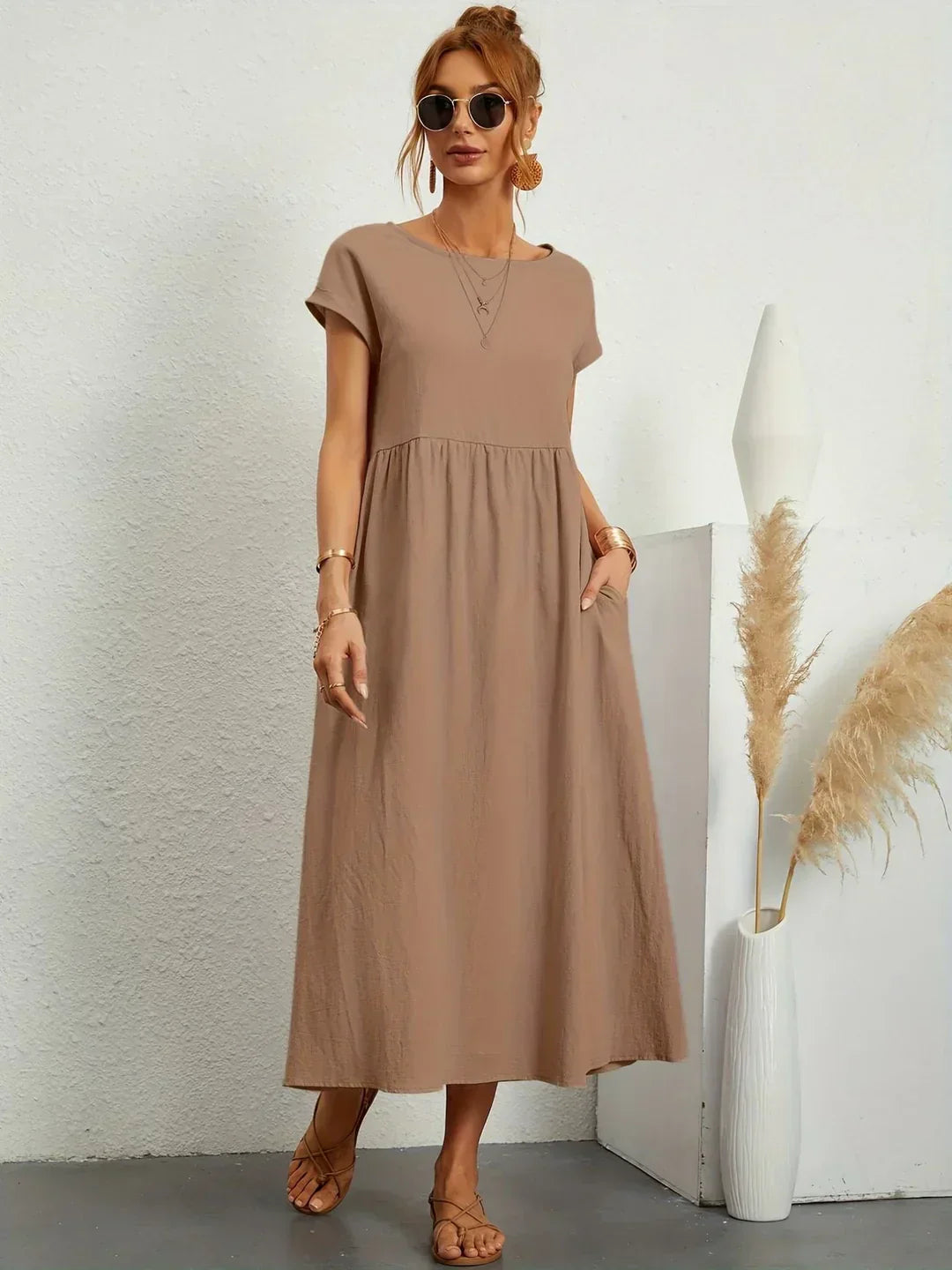 Lucyna - Midi sukienka w płynnej elegancji ponadczasowej