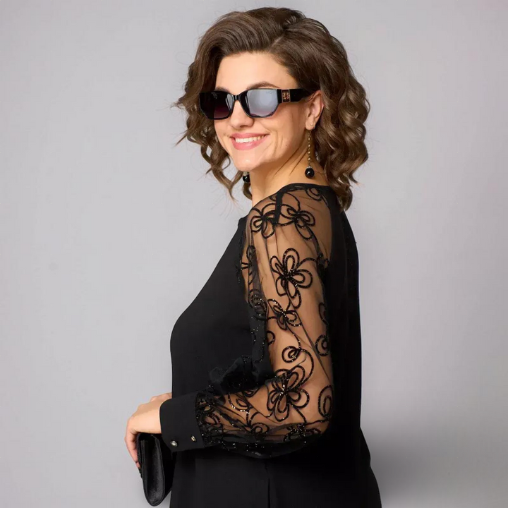 Natalia - Elegancka czarna sukienka z koronkowymi rękawami